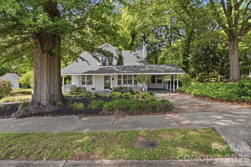 201 Smith Street, Clover, SC - 4 beds, 2 baths, 2,200 sqft - $350,000