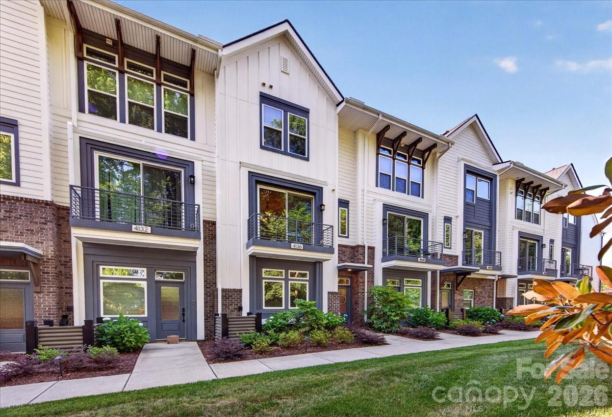 4136 Castleton, Charlotte, NC — property listing photo 1
