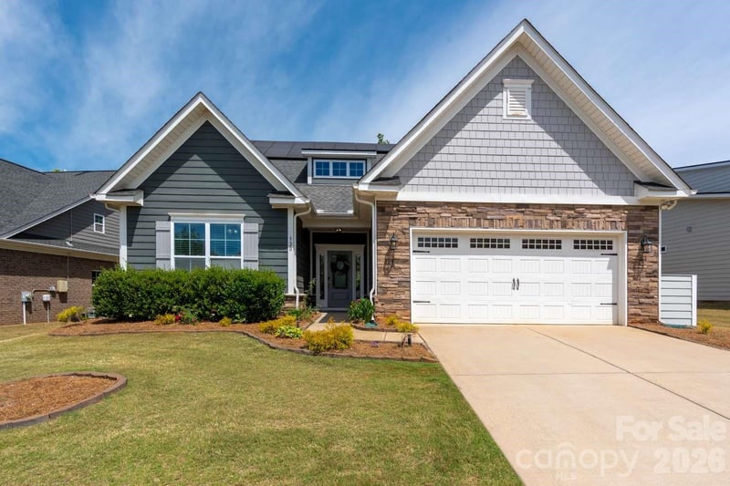 520 Trillium Way, Belmont, NC - 5 beds, 3 baths, 2,932 sqft - $584,900