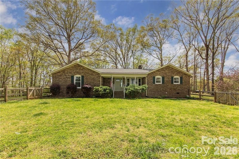 9807 Black Road, Midland, NC - 3 beds, 2 baths, 2,331 sqft - $619,900