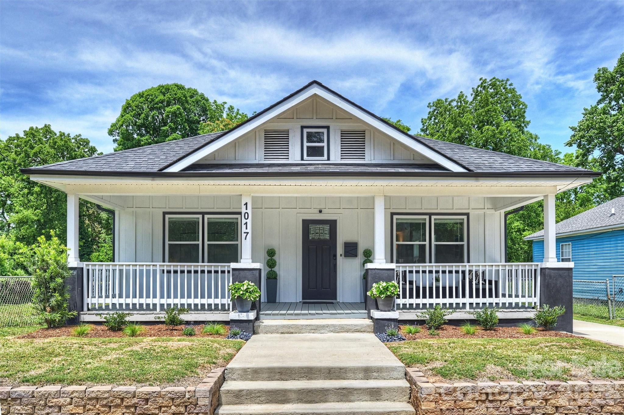 1017 Pegram, Charlotte, NC — property listing photo 1