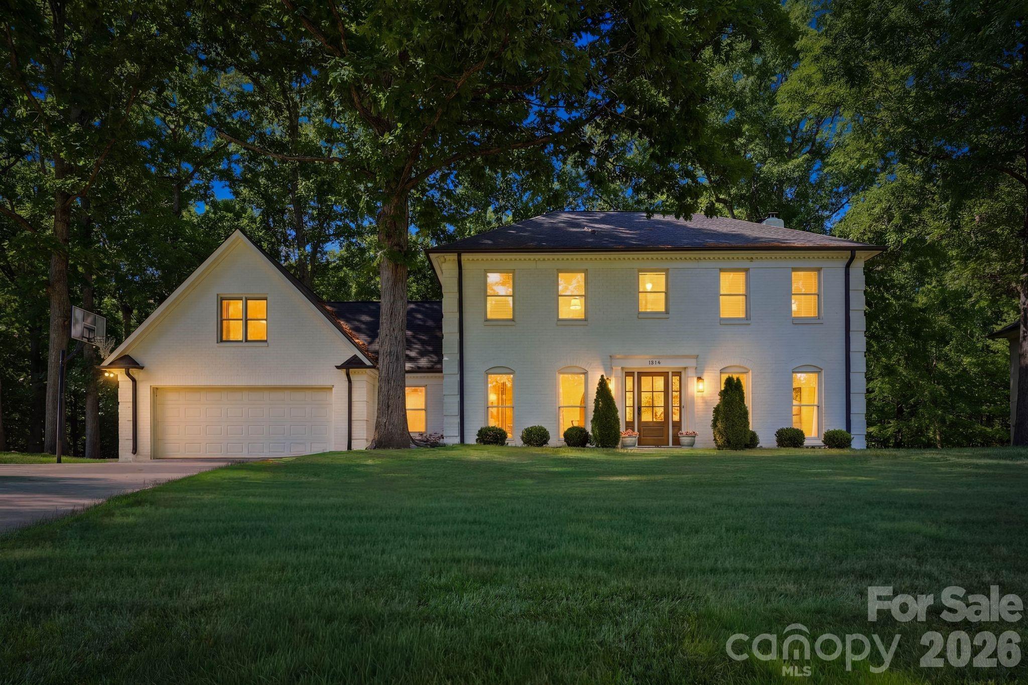 1015 Thistle, Charlotte, NC — property listing photo 1