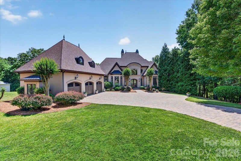 5424 Gorham Drive, Charlotte, NC - 5 beds, 6.5 baths, 7,378 sqft - $3,699,000