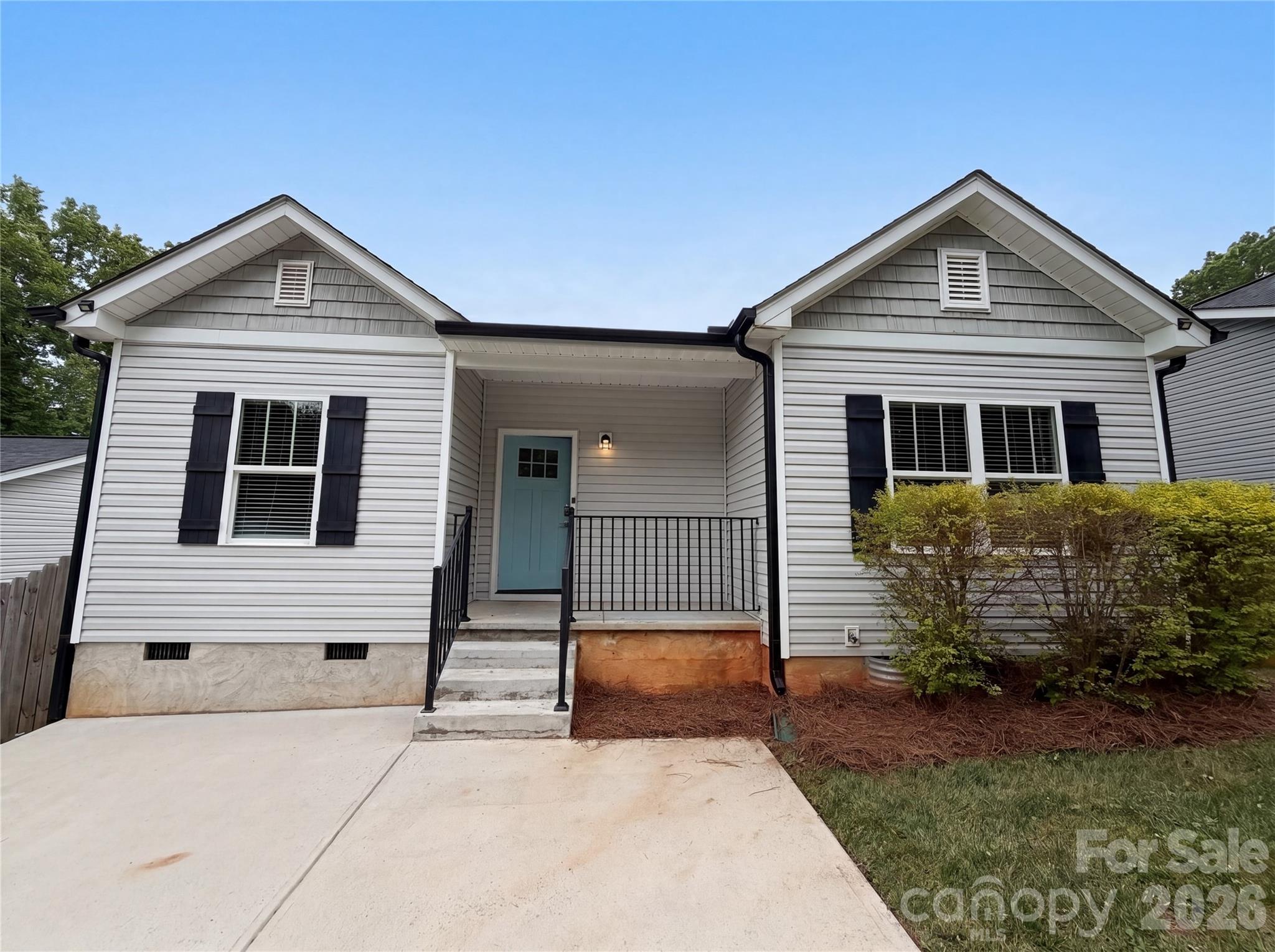 5704 Woodard, Charlotte, NC — property listing photo 1