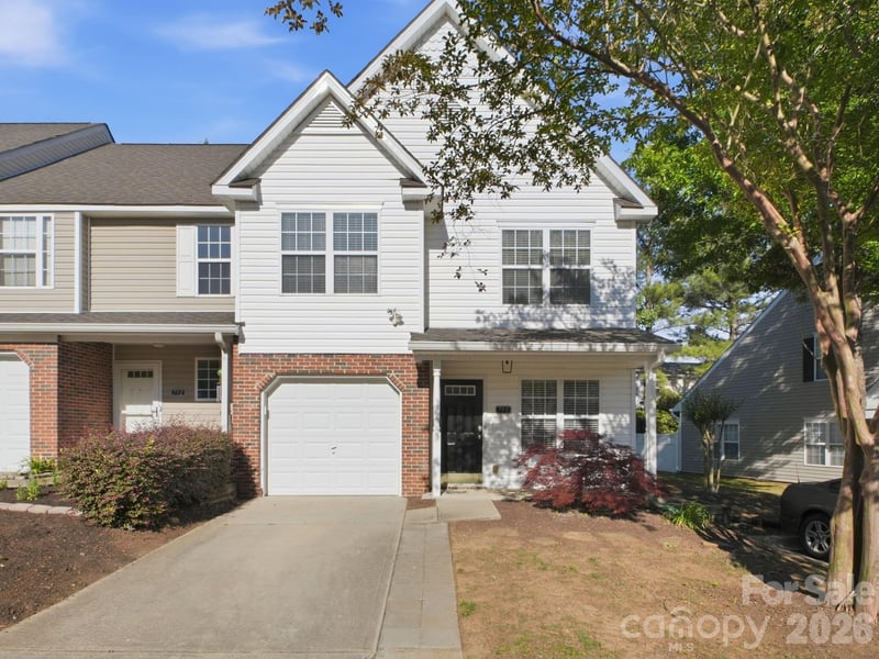 790 Rock Lake Glen, Fort Mill, SC - 2 beds, 2.5 baths, 1,513 sqft - $345,000