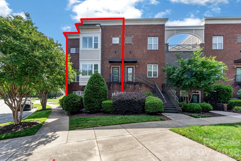 262 Harbour Place Drive Apt 15, Davidson, NC - 3 beds, 3.5 baths, 1,983 sqft - $650,000