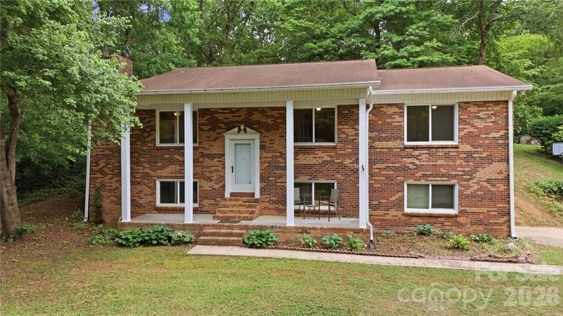 1959 Rock Springs Circle, Denver, NC - 3 beds, 2 baths, 1,658 sqft - $339,900