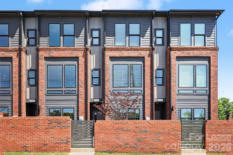 2146 N Graham Street, Charlotte, NC - 3 beds, 3 baths, 1,729 sqft - $2,495
