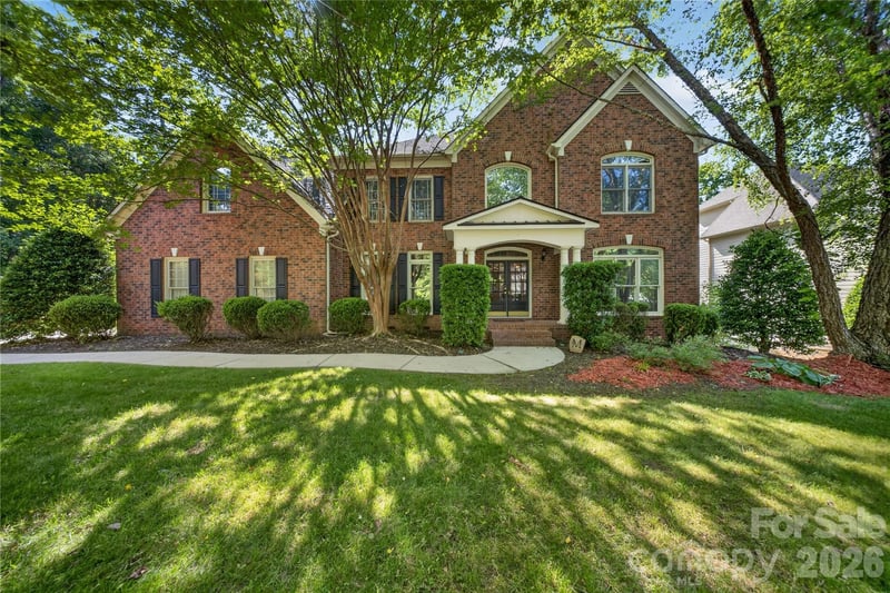 11117 Tavernay Parkway, Charlotte, NC - 4 beds, 3.5 baths, 3,938 sqft - $760,000