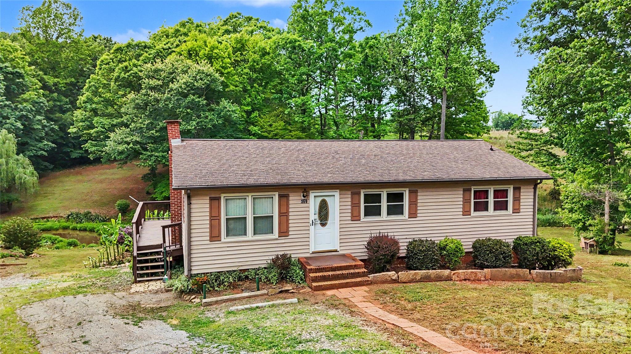 169 Hemingway Lane, Statesville, NC. property listing photo