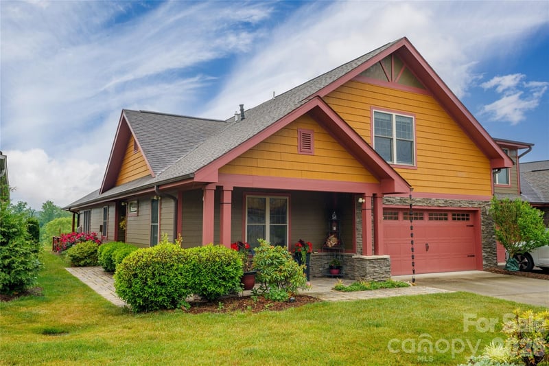 3 Holland Mountain View, Asheville, NC - 3 beds, 3 baths, 2,198 sqft - $675,000