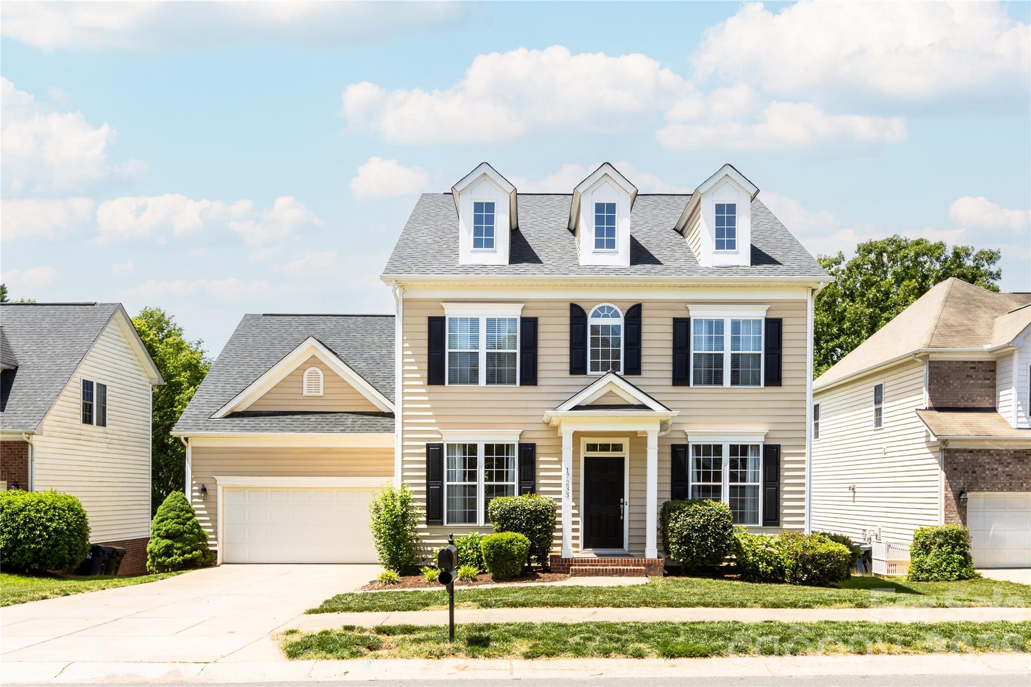 17233 Knoxwood, Huntersville, NC — property listing photo 1