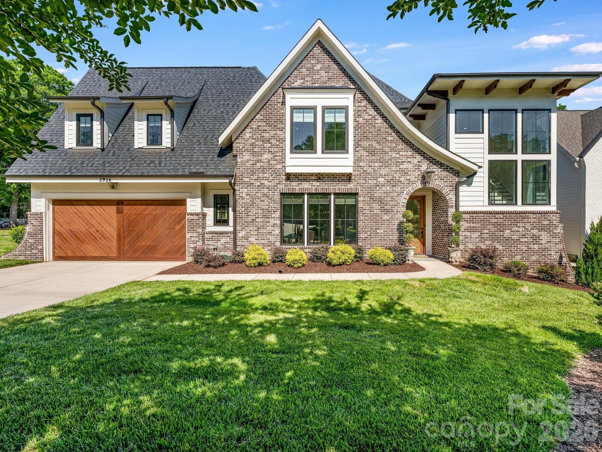 2926 Windsor, Charlotte, NC — property listing photo 1