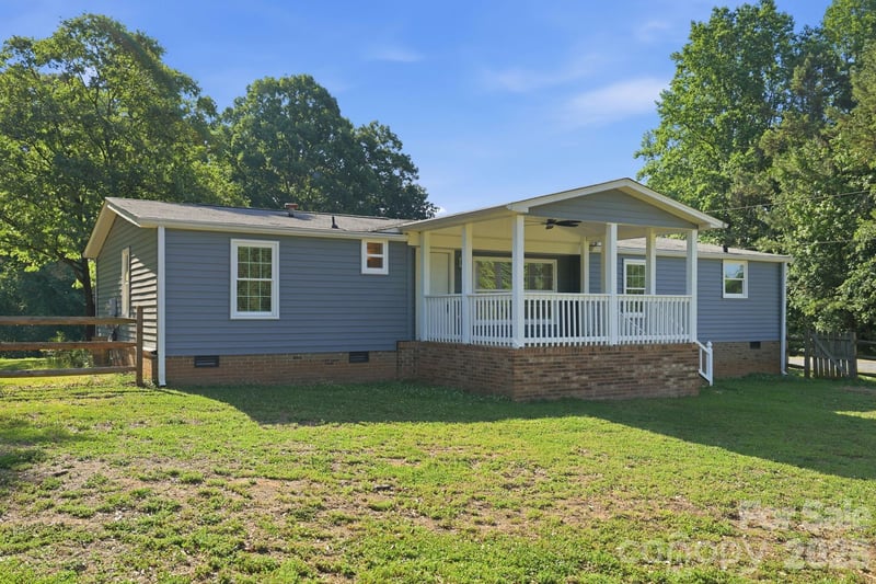 9644 Blackwelder, Fort Mill, SC - 3 beds, 2 baths, 1,554 sqft - $365,000