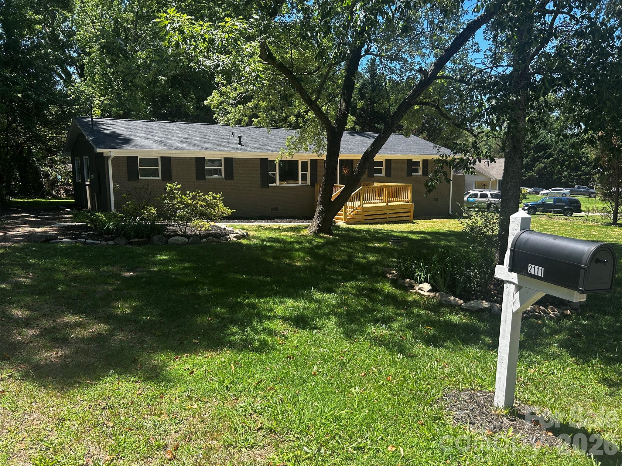 2111 Shalimar, Charlotte, NC — property listing photo 1