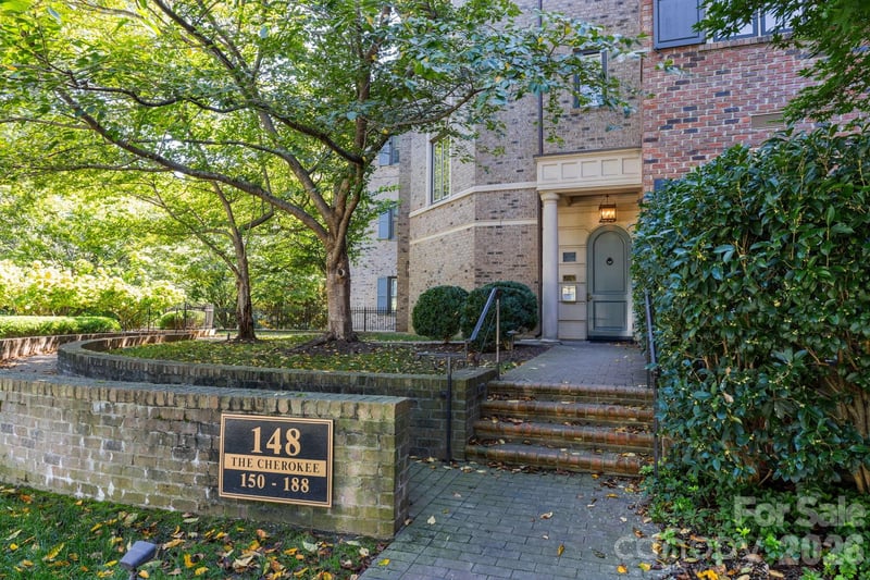 168 Cherokee, Charlotte, NC - 3 beds, 4 baths, 3,350 sqft - $2,295,000