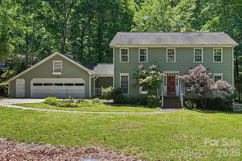 5812 Camelot Drive, Charlotte, NC - 4 beds, 2.5 baths, 2,194 sqft - $750,000