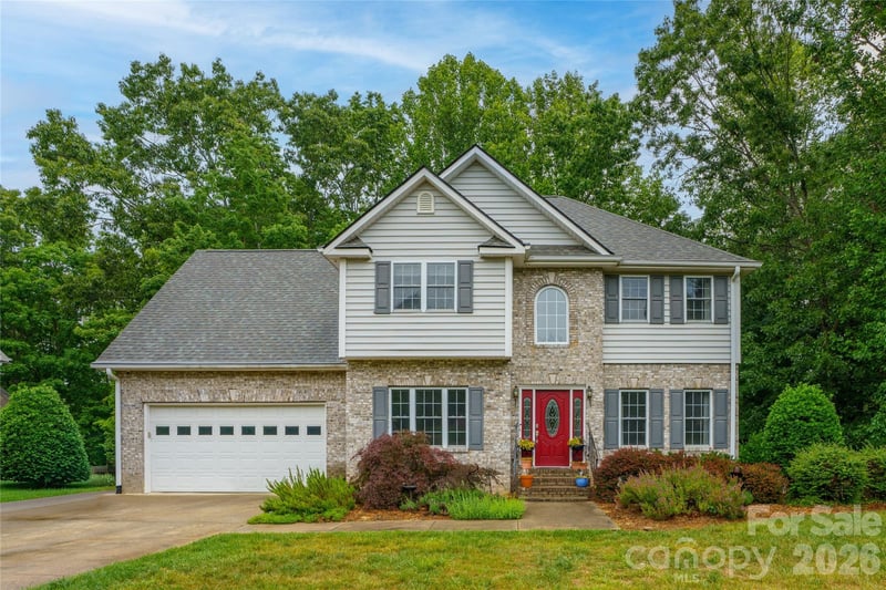 100 Welwyn Lane, Asheville, NC - 4 beds, 3.5 baths, 3,427 sqft - $850,000