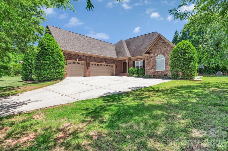 8007 Fletcher, Waxhaw, NC - 4 beds, 4 baths, 3,289 sqft - $725,000