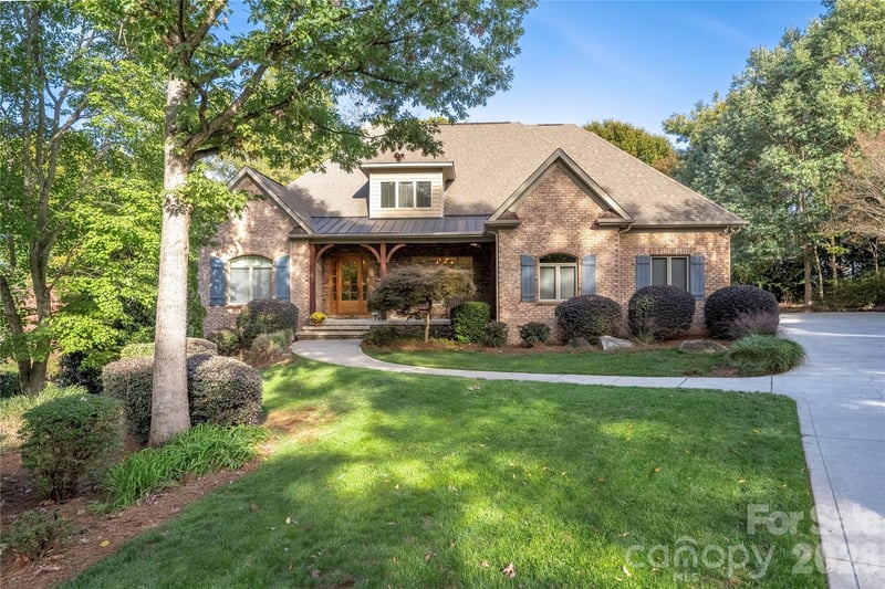 3946 Lake Spring Cove, Denver, NC - 4 beds, 4 baths, 3,963 sqft - $1,295,000
