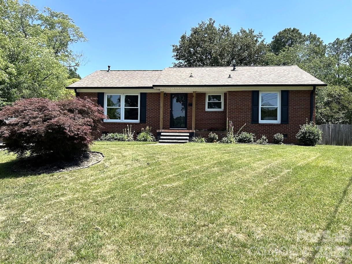 7113 Sterncrest, Charlotte, NC — property listing photo 1