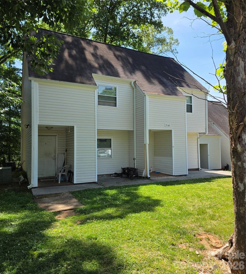 9140 Black Heath Circle, Charlotte, NC - 3 beds, 2.5 baths, 1,300 sqft - $125,000