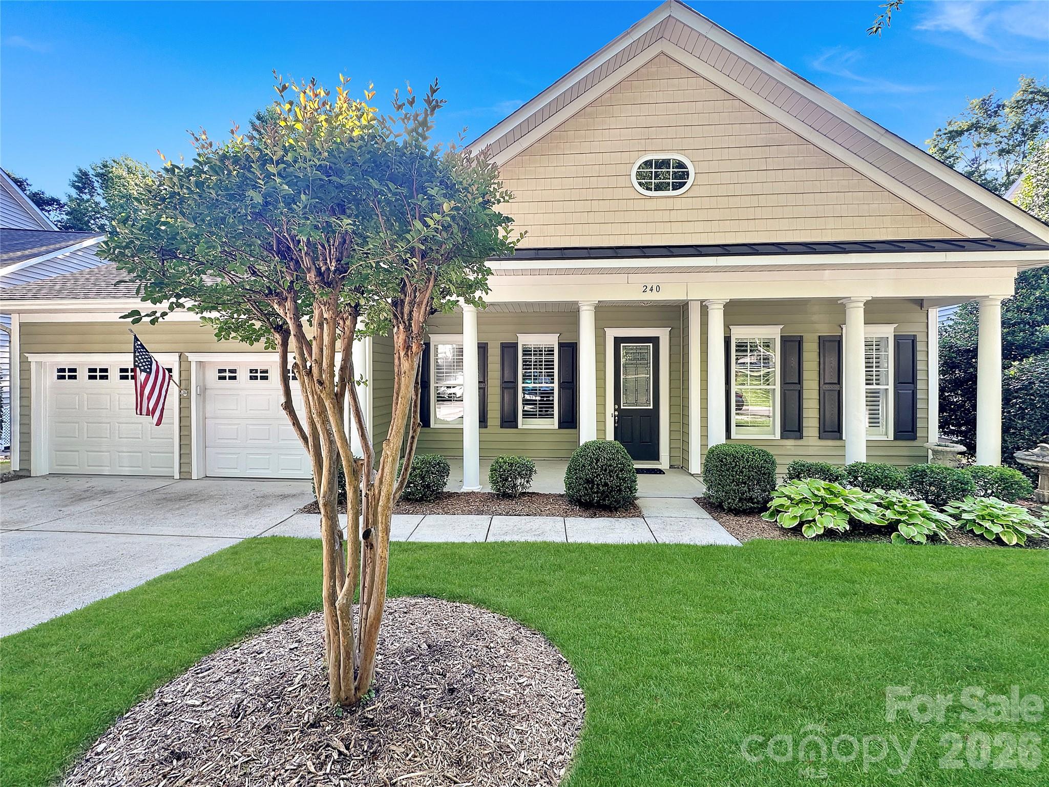240 Clairborne, Matthews, NC — property listing photo 1