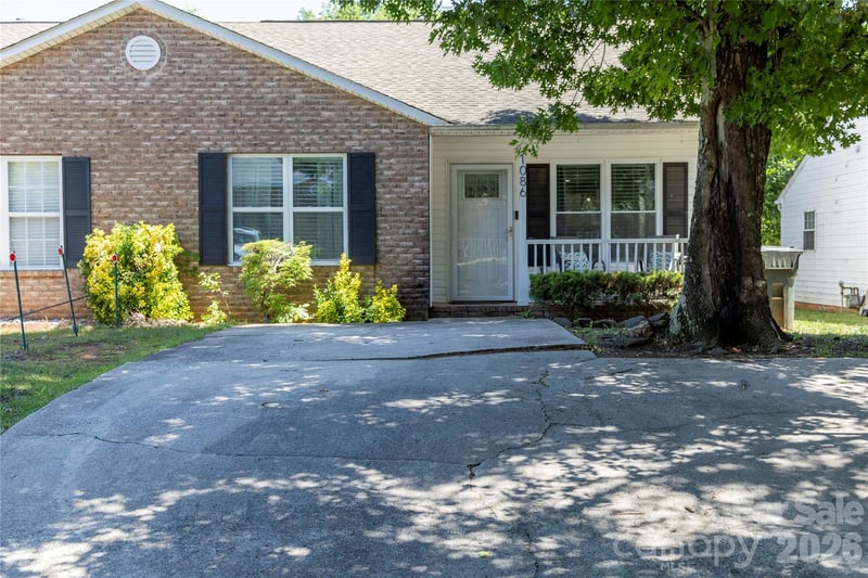 1086 Cherry Meadow, Rock Hill, SC - 2 beds, 2 baths, 984 sqft - $227,000