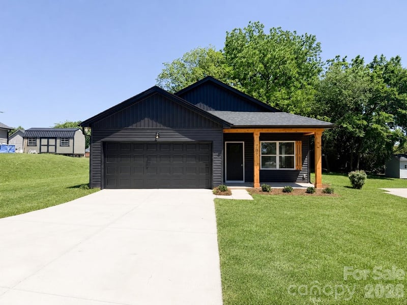707 Robin, Kannapolis, NC - 3 beds, 2 baths, 1,483 sqft - $357,500