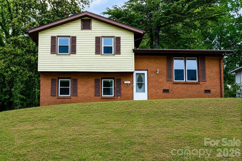 5001 Springview, Charlotte, NC - 4 beds, 2 baths, 1,520 sqft - $249,999