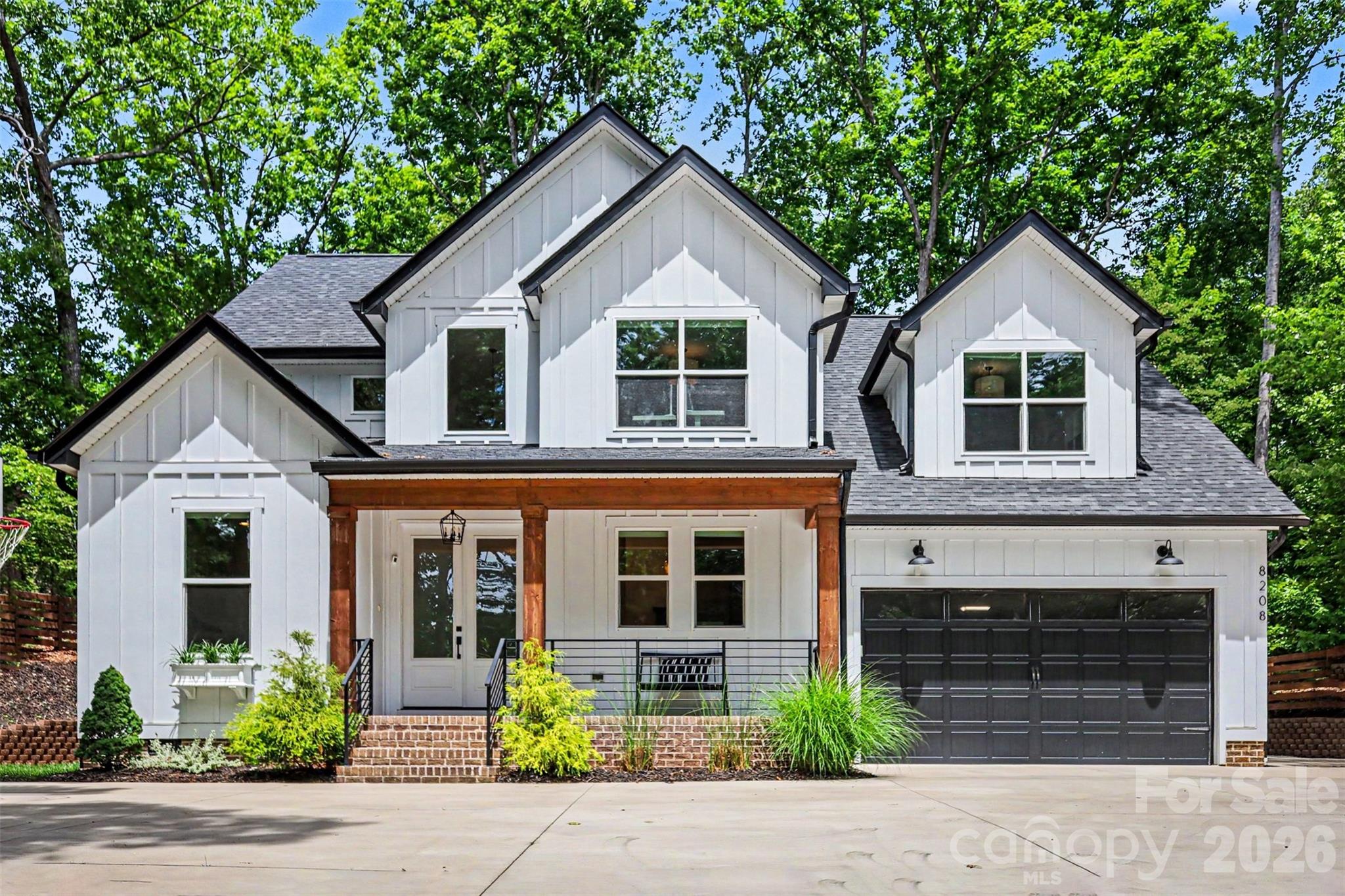 8208 New Town, Waxhaw, NC — property listing photo 1