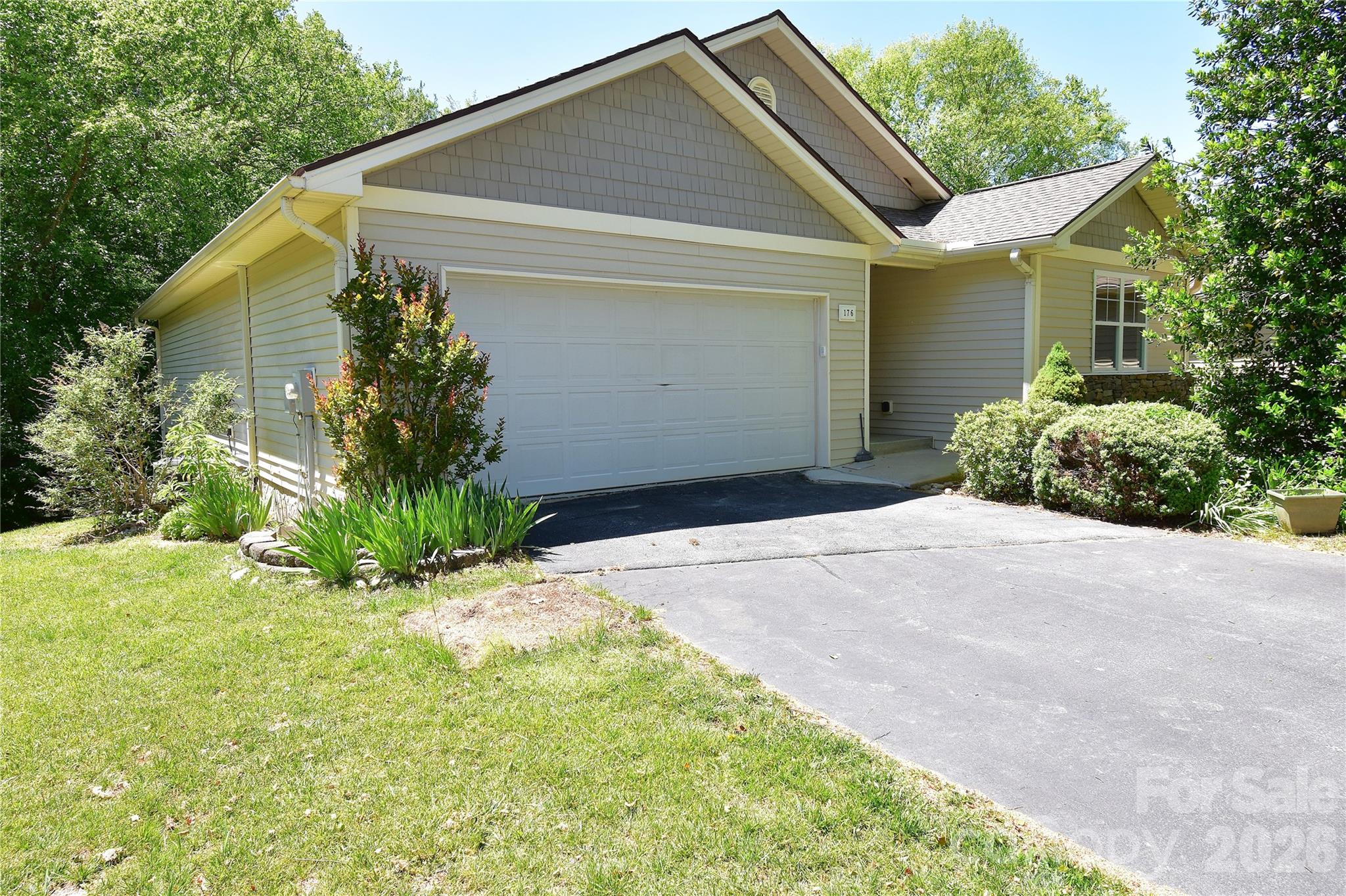 176 Clear Creekside Drive, Hendersonville, NC. property listing photo