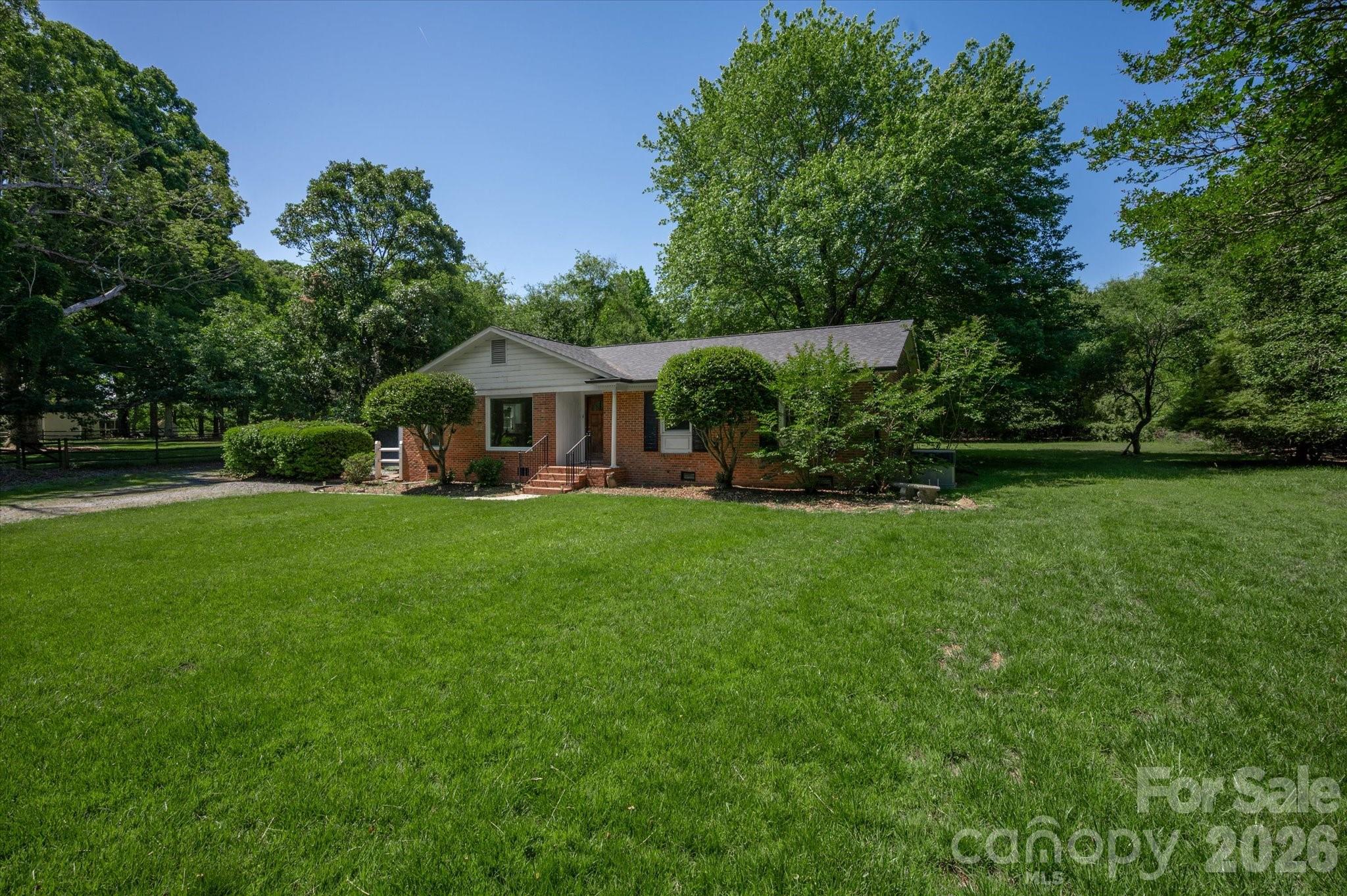 2645 Walker, Matthews, NC — property listing photo 1