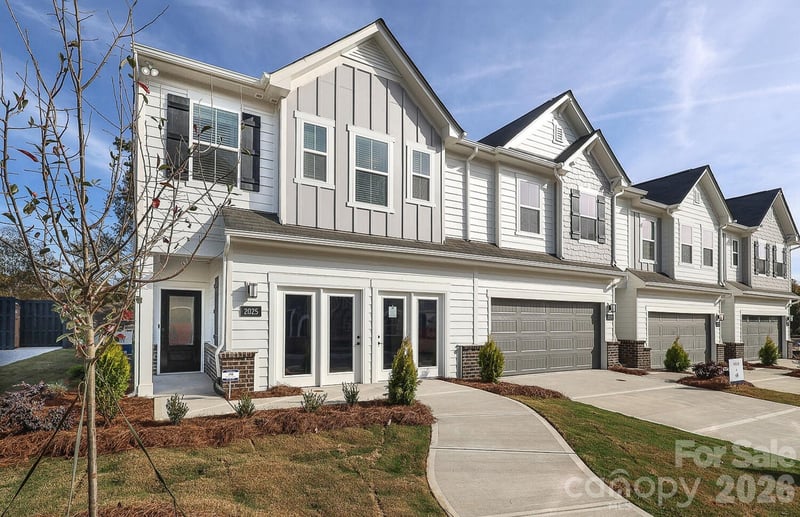 2015 Bayou Trace Drive, Charlotte, NC - 3 beds, 2.5 baths, 2,051 sqft - $421,160