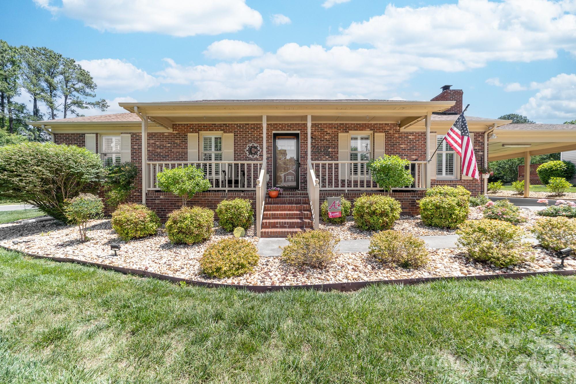 2402 Malotte, Gastonia, NC — property listing photo 1