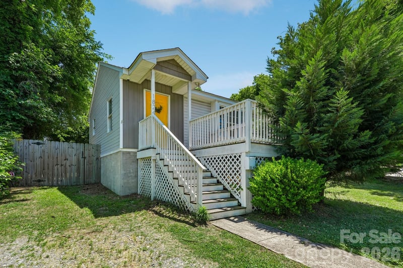 1824 Double Oaks, Charlotte, NC - 3 beds, 2 baths, 1,114 sqft - $365,000