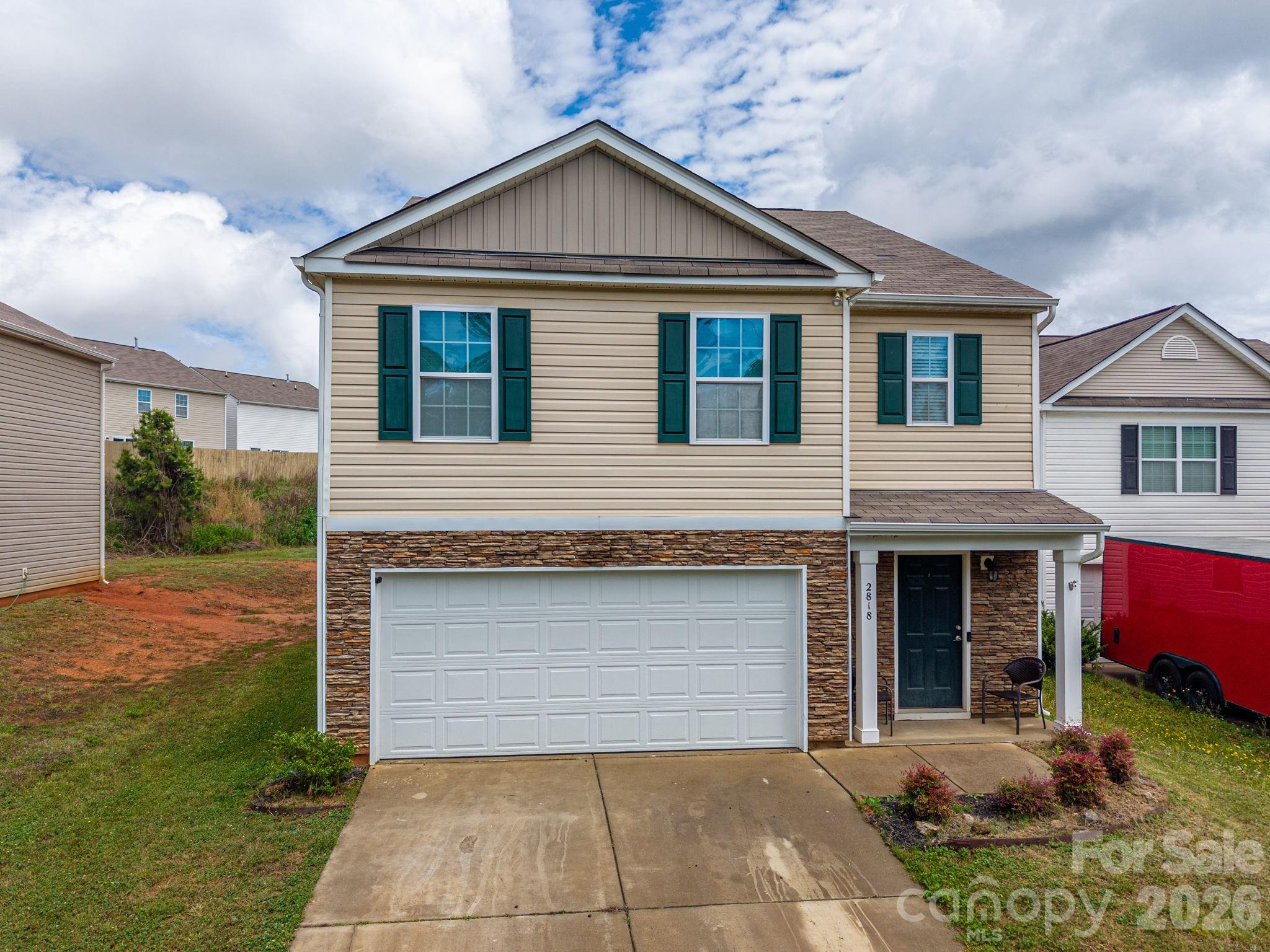 2818 Easton Knoll Drive, Dallas, NC — property listing photo