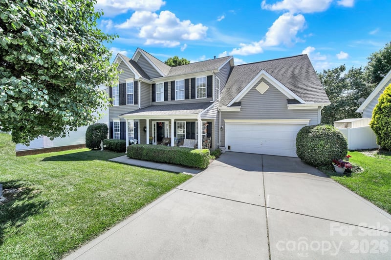 3752 Leela Palace Way, Fort Mill, SC - 4 beds, 2.5 baths, 2,455 sqft - $529,000