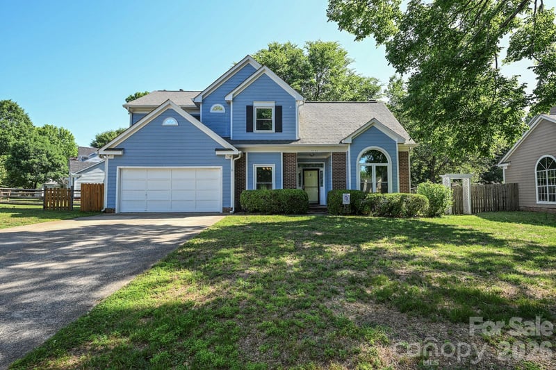 9101 Castlebay Drive, Charlotte, NC - 3 beds, 2.5 baths, 1,890 sqft - $560,000