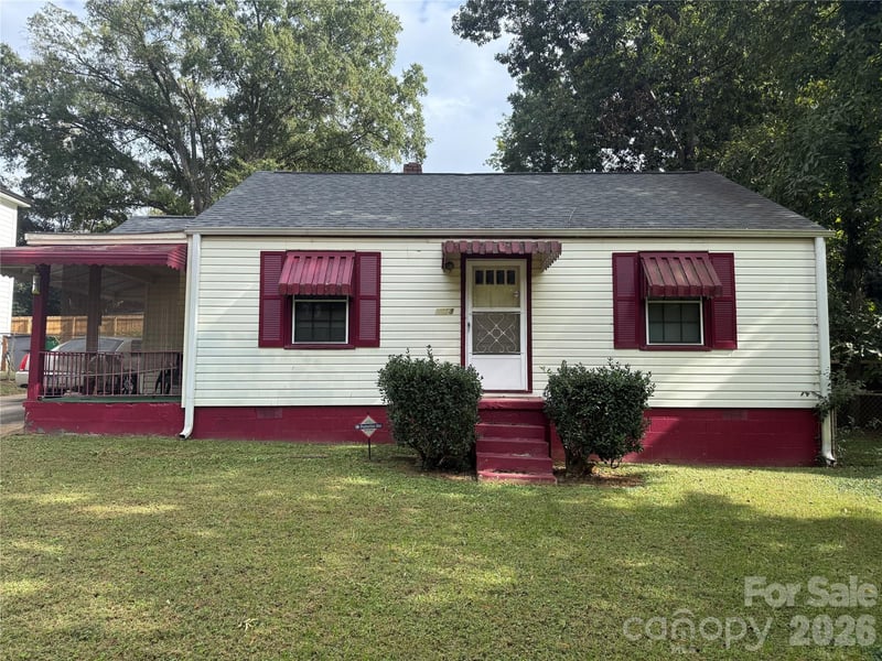 2618 Roslyn, Charlotte, NC - 2 beds, 1 bath, 917 sqft - $325,000