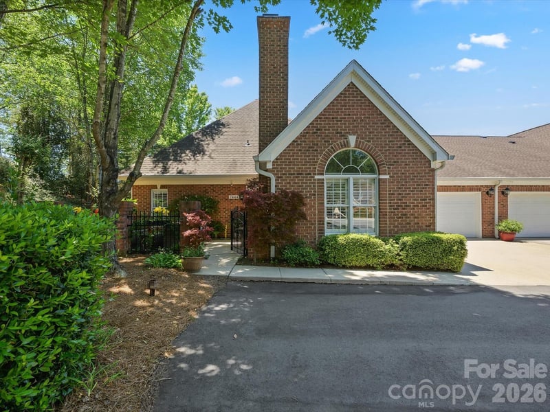7444 Hurstbourne Green Drive, Charlotte, NC - 2 beds, 2 baths, 1,174 sqft - $480,000