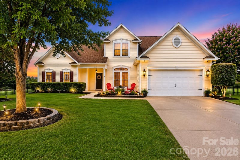 12610 Skymaster Court, Charlotte, NC - 4 beds, 3 baths, 2,655 sqft - $449,900