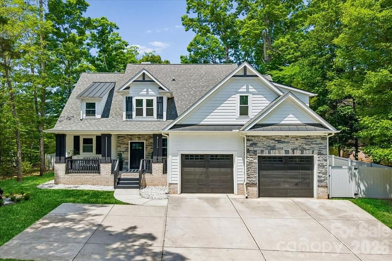 9712 Worley Drive, Charlotte, NC - 4 beds, 2.5 baths, 2,630 sqft - $650,000
