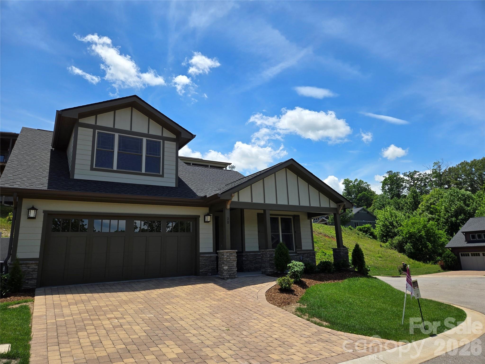 16 Craftsman Overlook Ridge Apt 27, Arden, NC. property listing photo