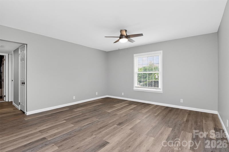 2610 Park Road E, Charlotte, NC - 2 beds, 1.5 baths, 916 sqft - $295,000