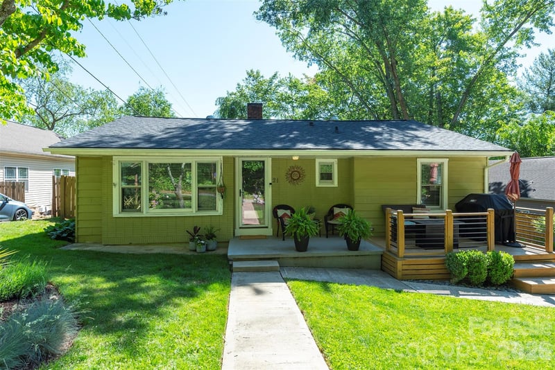 21 Hi Alta Avenue, Asheville, NC - 3 beds, 1 bath, 1,040 sqft - $389,000