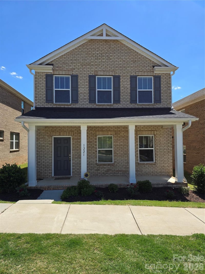 1221 Colgher Street, Charlotte, NC - 4 beds, 2.5 baths, 2,288 sqft - $444,000