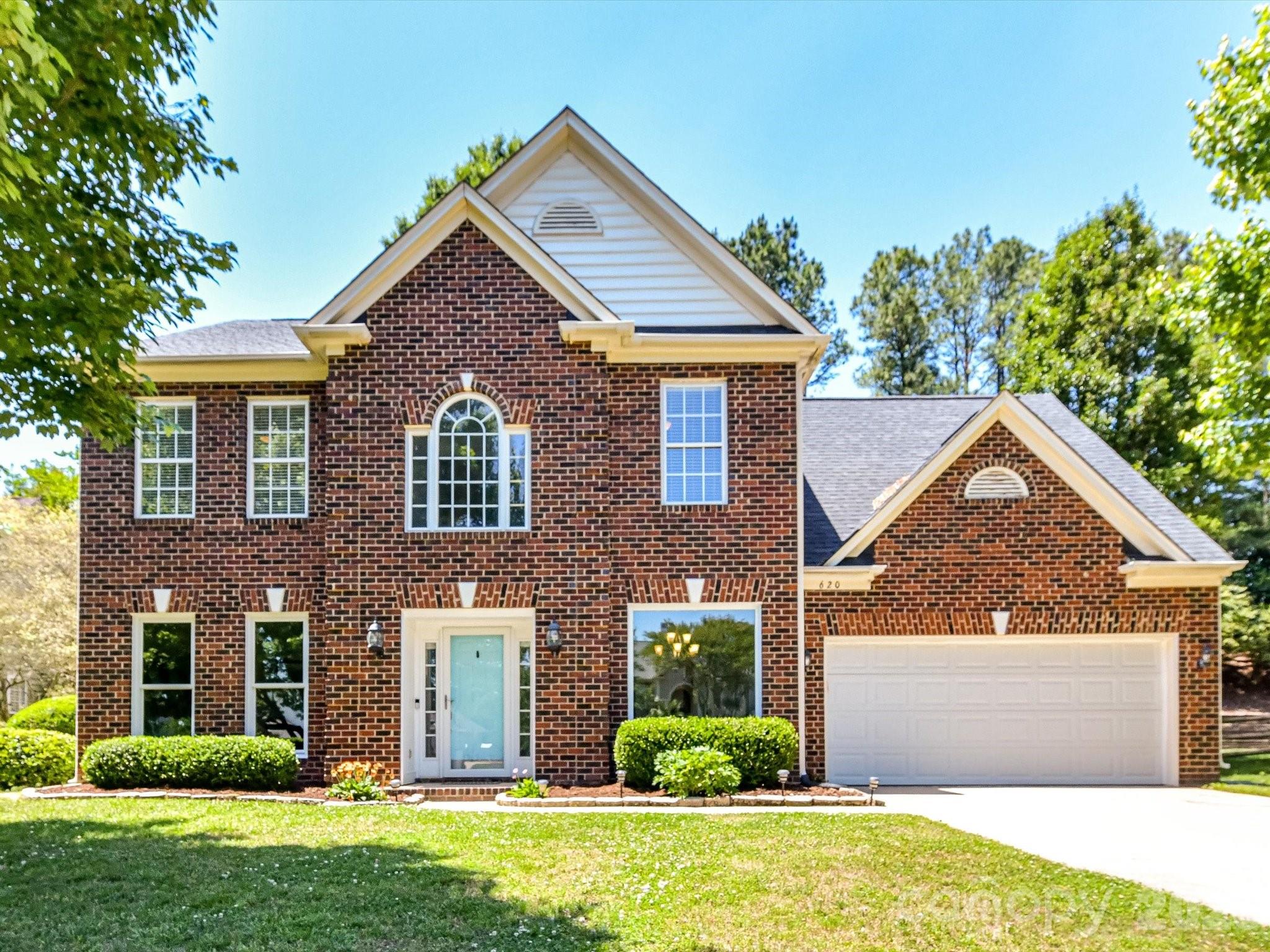 620 Meadow Lake, Matthews, NC — property listing photo 1