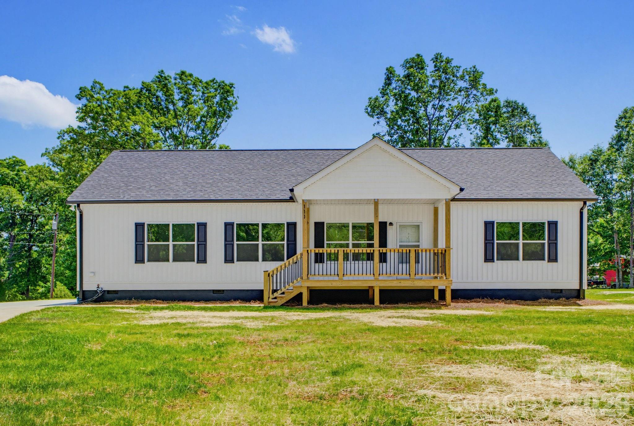 111 Sarah Avenue, Newton, NC — property listing photo