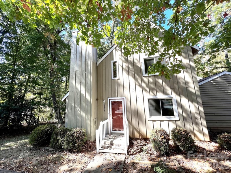 11304 E WT Harris Boulevard, Charlotte, NC - 2 beds, 2 baths, 1,100 sqft - $1,595